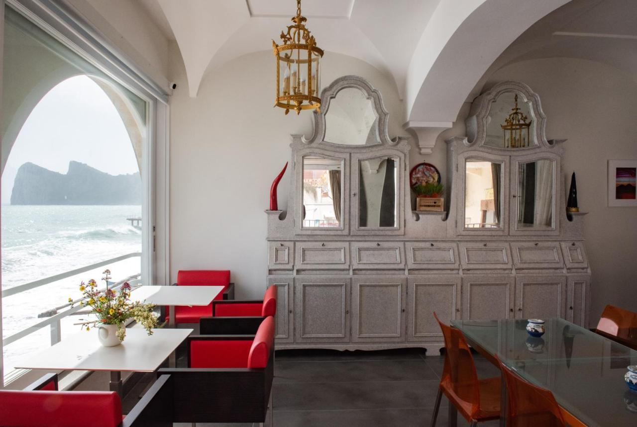 Hotel Taverna Del Capitano 4*